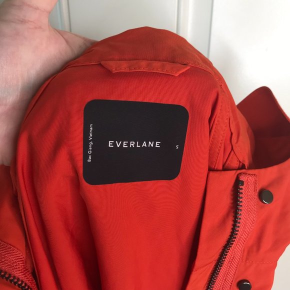 Everlane Women's Cropped City Anorak Rain Jacket Orange ~ Size S - Picture 7 of 8